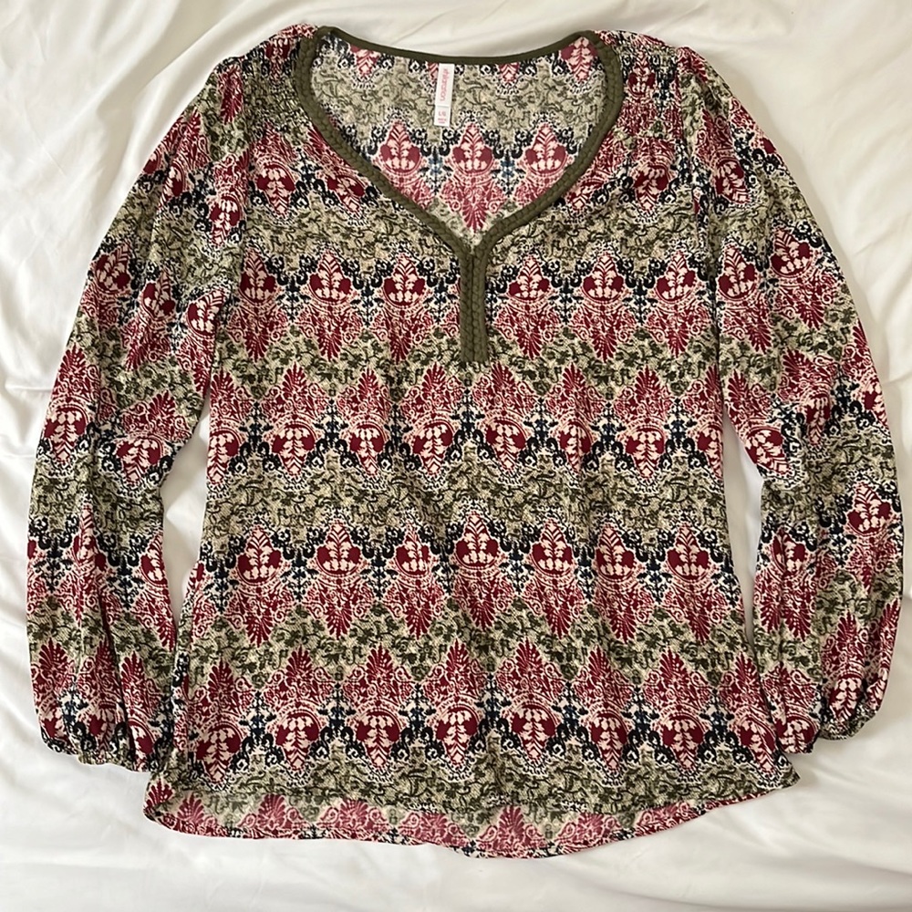 NWOT Xhilaration Blouse